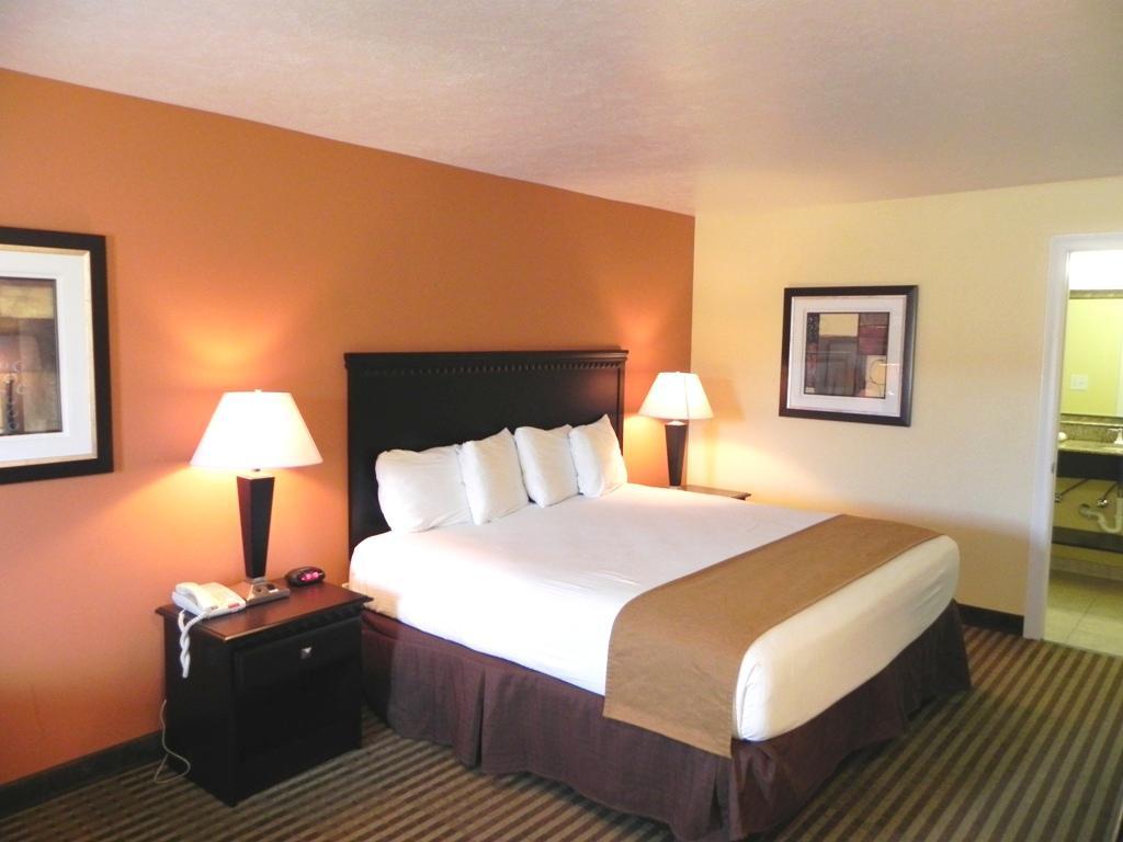 Executive Inn Groves Εξωτερικό φωτογραφία